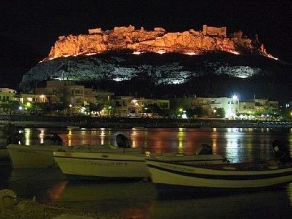 Next To Haraki Beach , Taverns Bars & 10 To Lindos Exterior foto